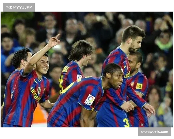 巴萨重返诺坎普首战告捷 球迷高呼梅西名字引发情感共鸣